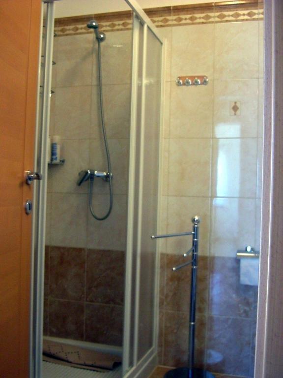 Apartment Irena بريمونتيرا الغرفة الصورة